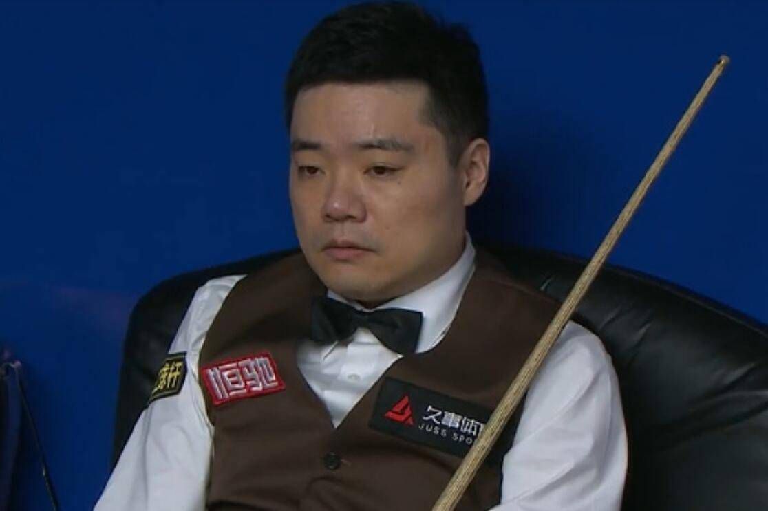 和小奶娃做h嗯啊
