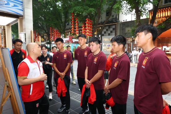 一家乱战全集免费播放