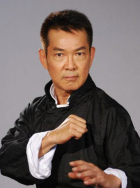 双腿被绑成m型毛笔调教
